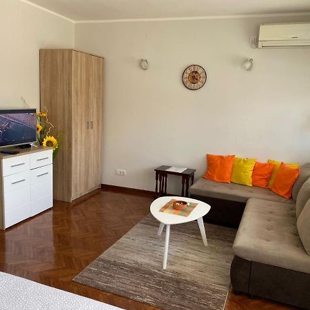 Apartment Dada Center Of เบลเกรด ภายนอก รูปภาพ