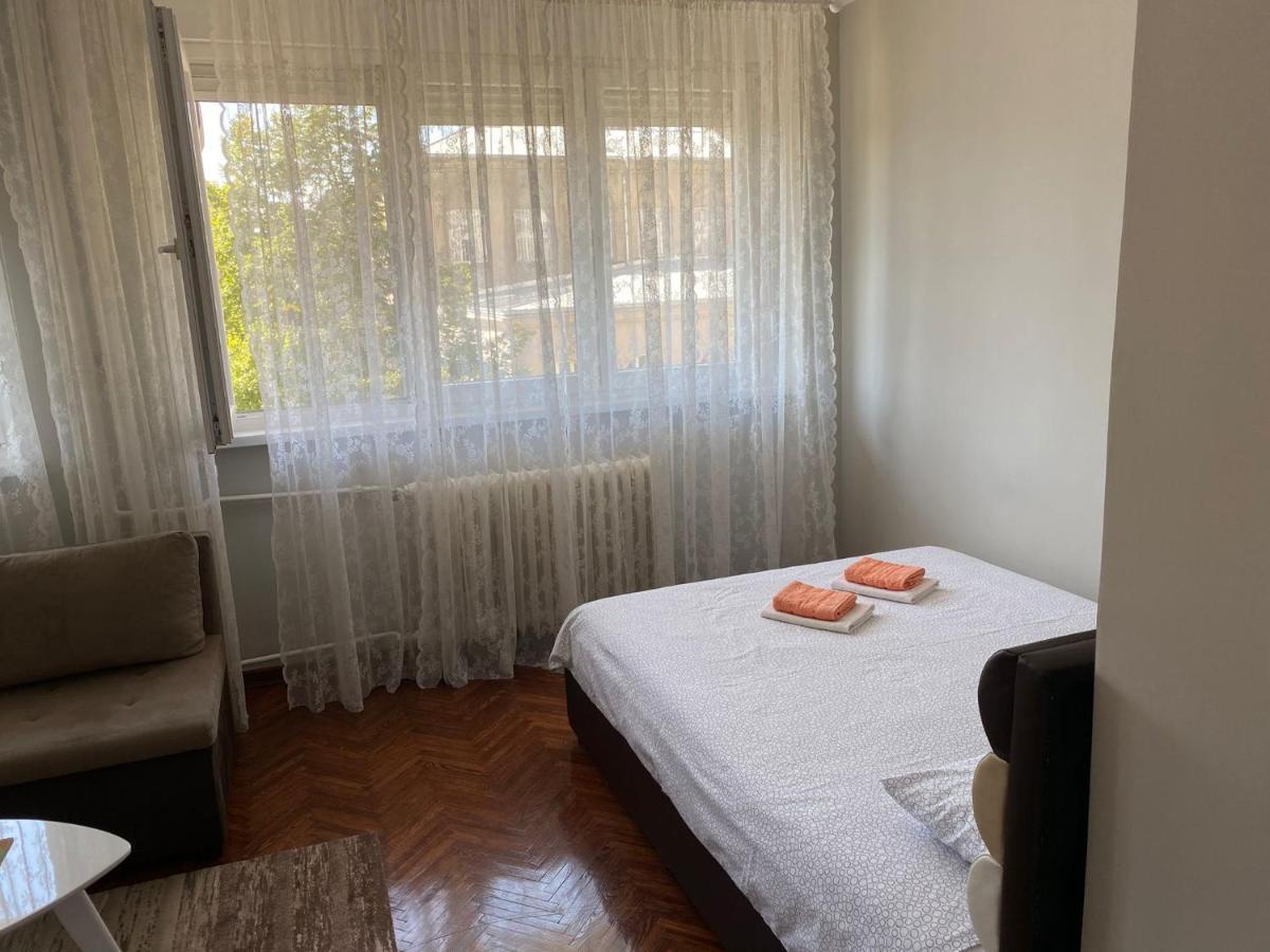 Apartment Dada Center Of เบลเกรด ภายนอก รูปภาพ